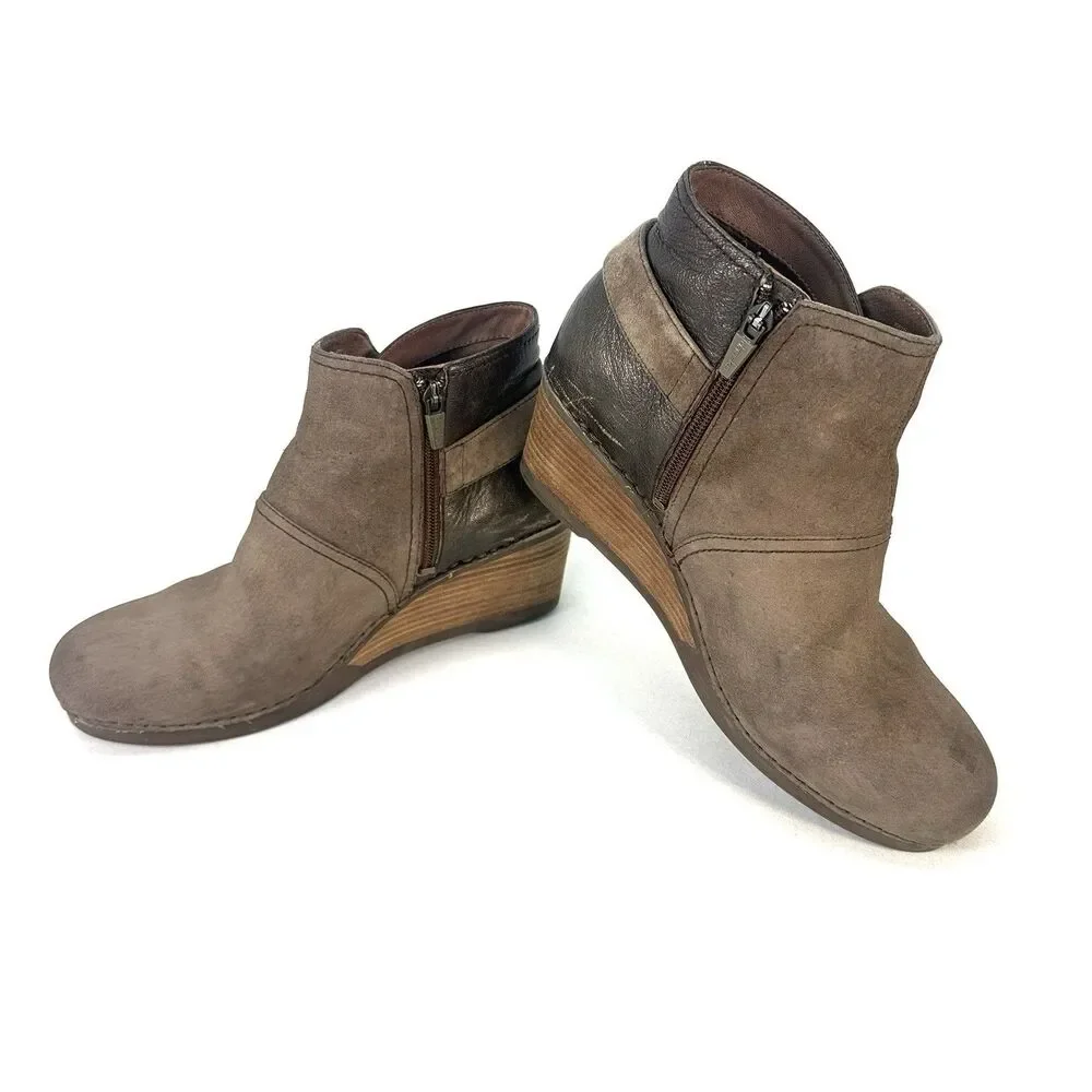 Dansko Shirley Womens 11.5-12 42 Taupe Suede Leather Wedge Ankle Boot 1252151200